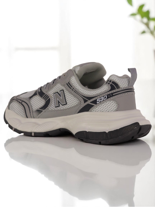 New Balance 530
