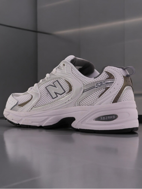 New Balance 530
