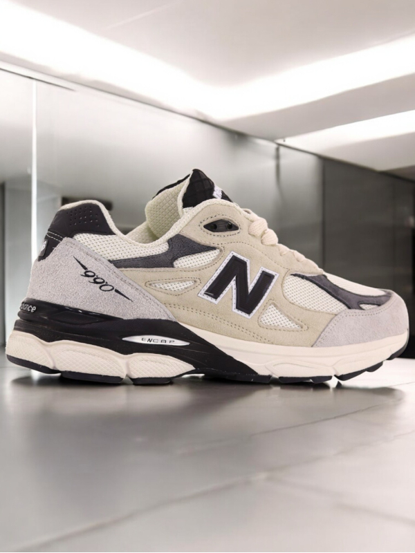 New Balance 990