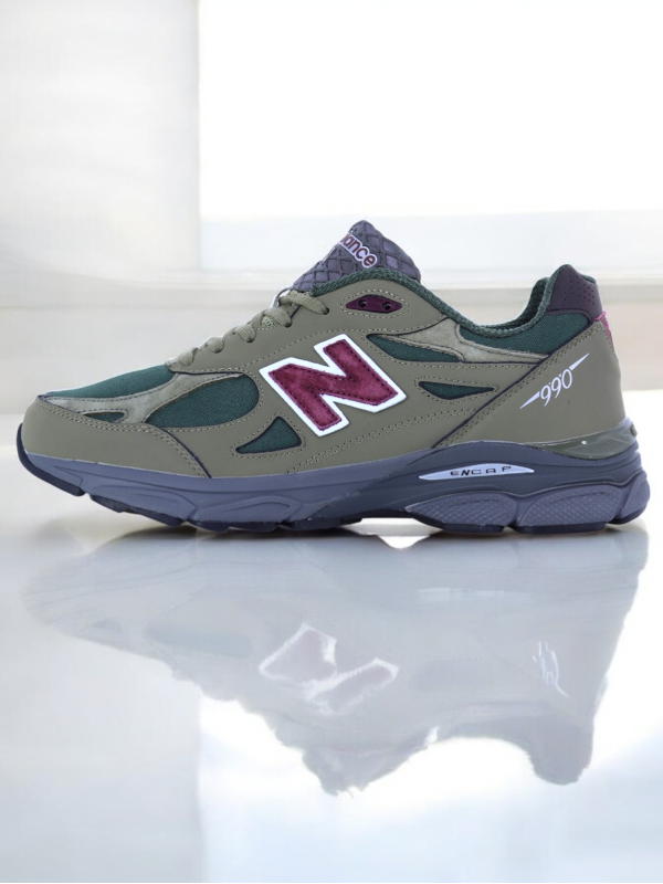 New Balance 990