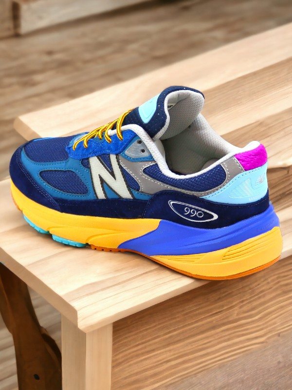 New Balance 990