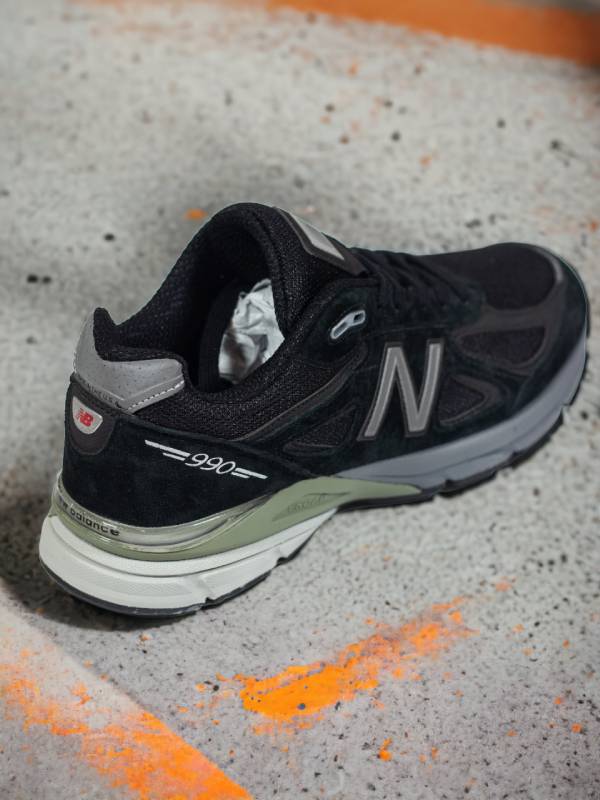 New Balance 990