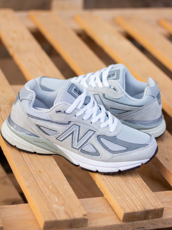 New Balance 990