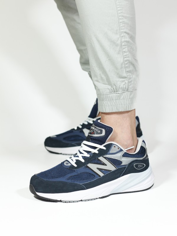 New Balance 990