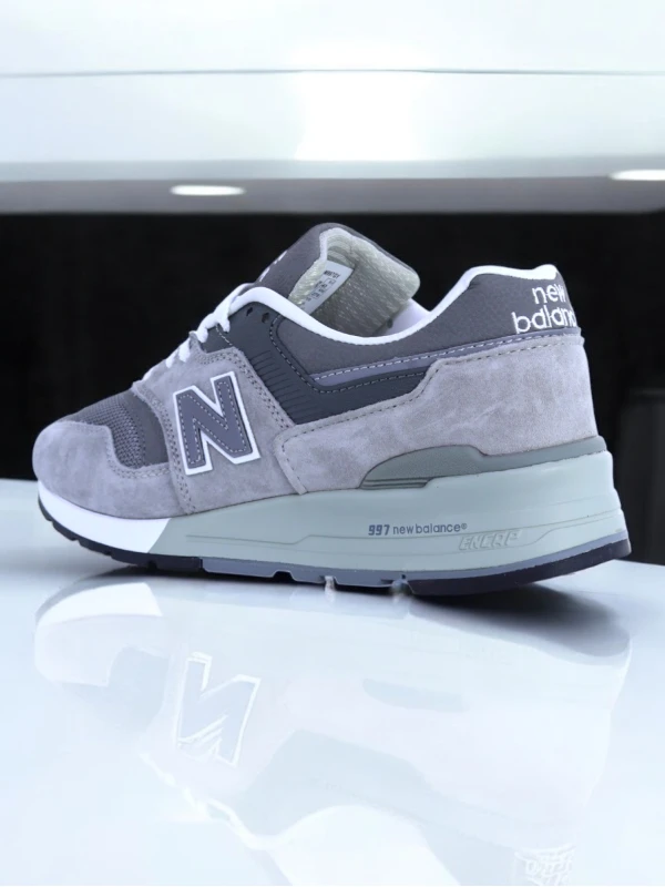 New Balance 997