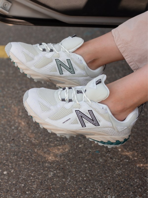 New Balance 610