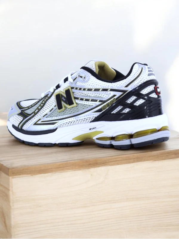 New Balance 1906