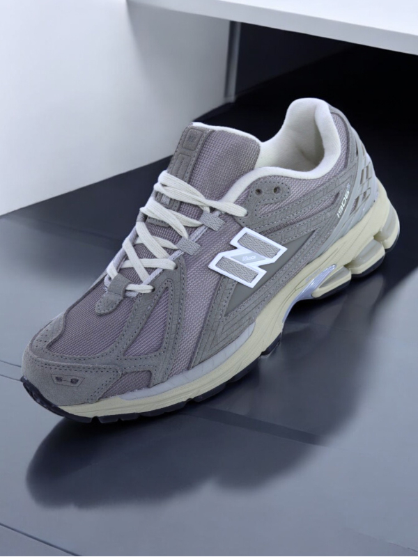 New Balance 1906
