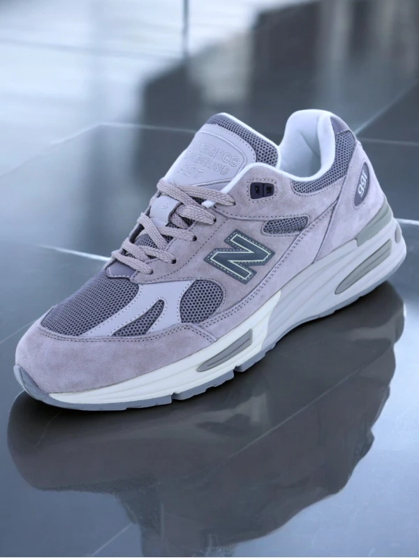 New Balance 991