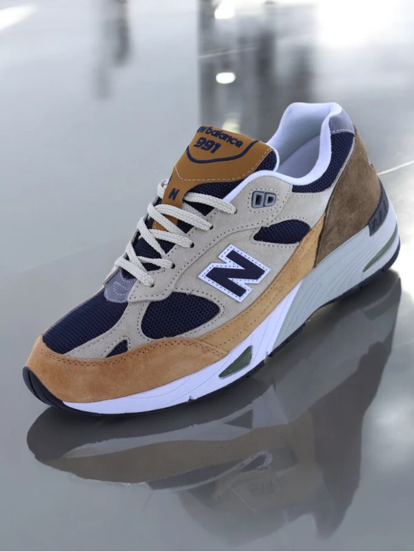 New Balance 991