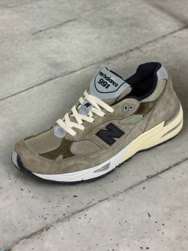 New Balance 991