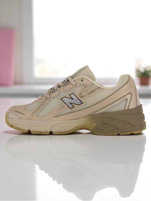 New Balance 740