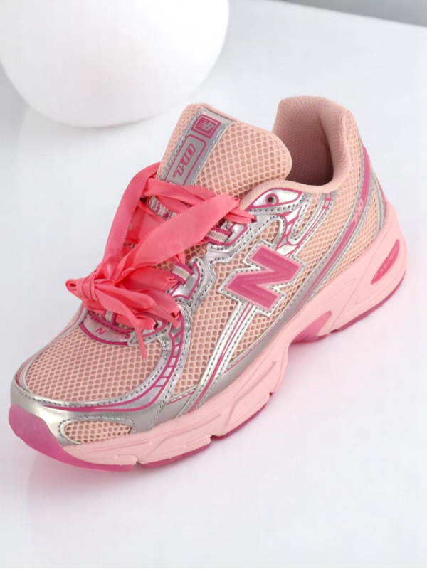 New Balance 740