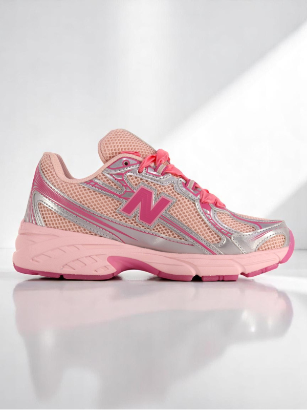 New Balance 740