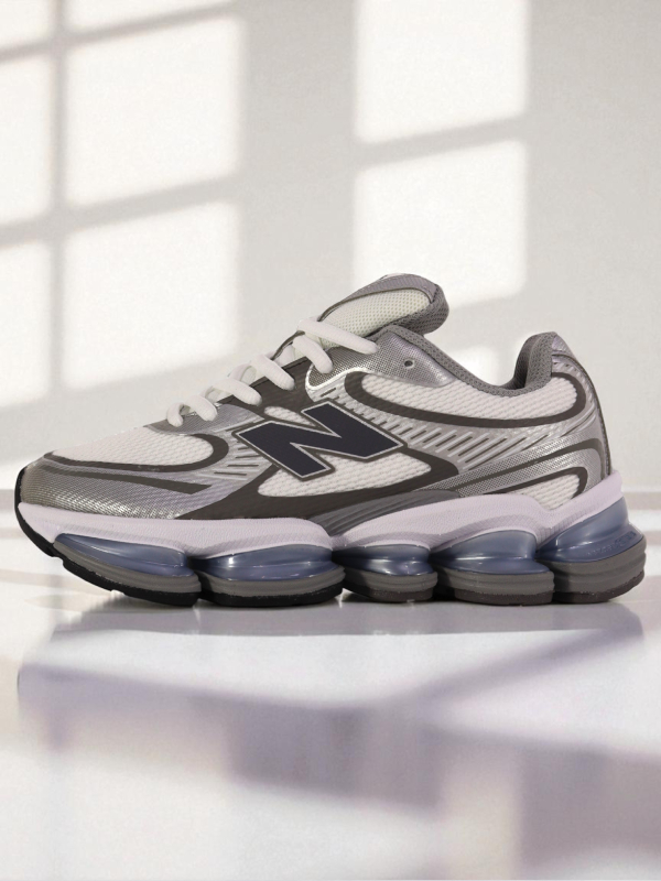 New Balance 2000