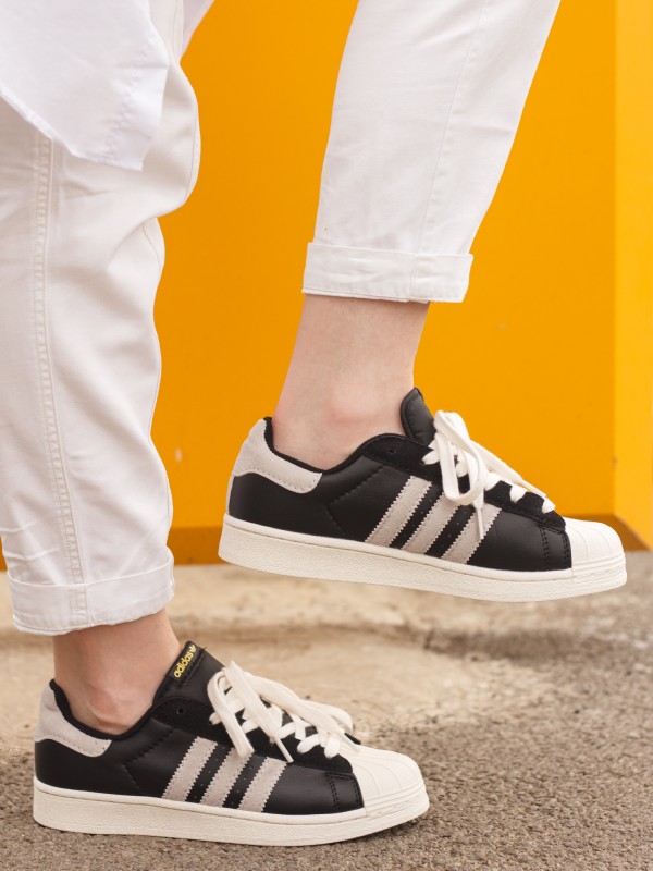 Adidas Superstar