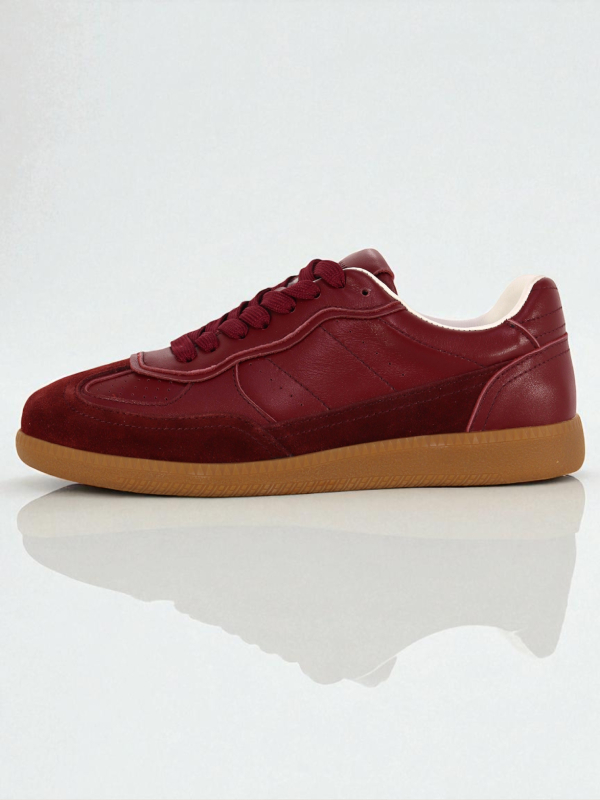 Alohas Sneakers