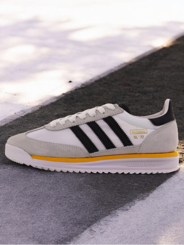 Adidas SL 72