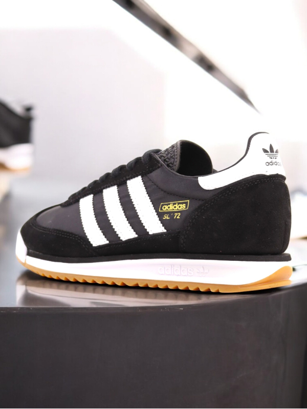 Adidas SL 72